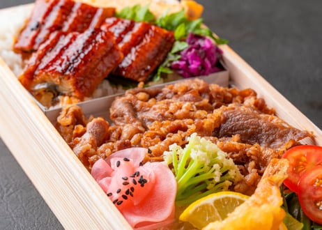 【店頭受取専用】鰻と牛すき煮　満月　〜MANGETSU〜　　　（1点につき、お茶1本サービス）
