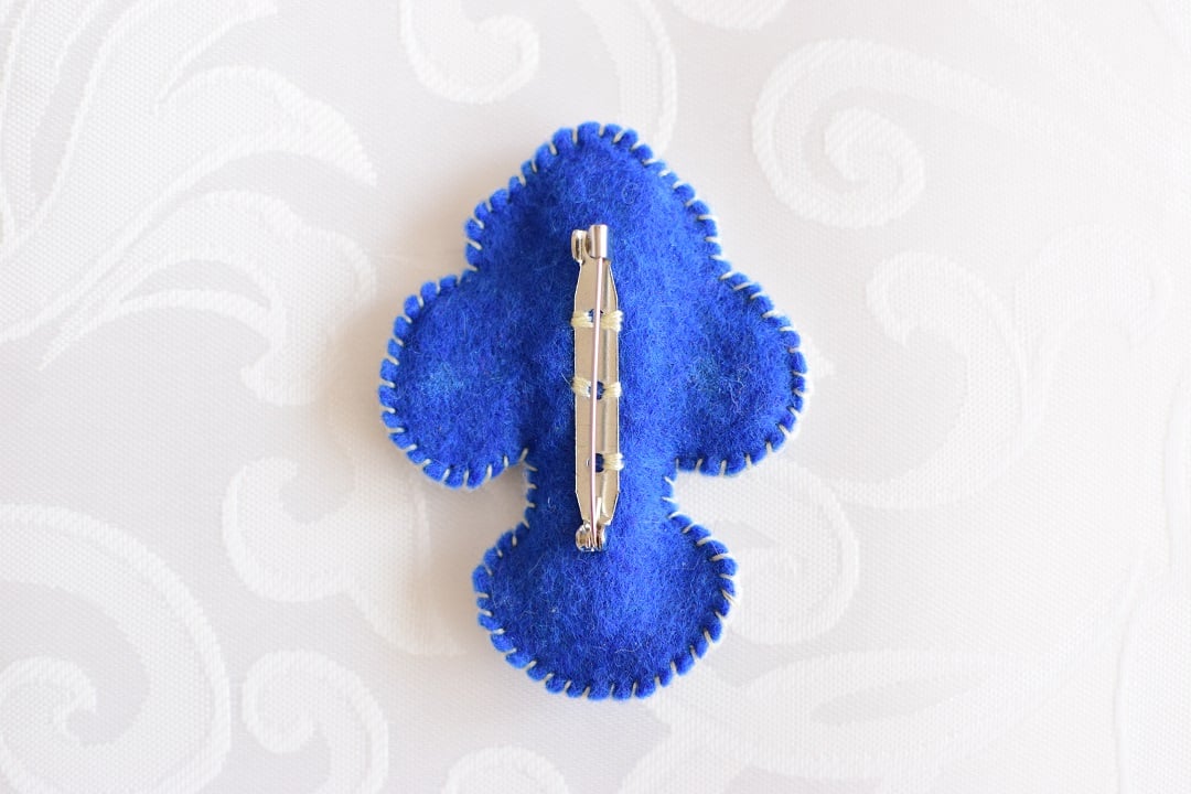 ハンドメイドブローチ 青い十字架 | kalejdoskop