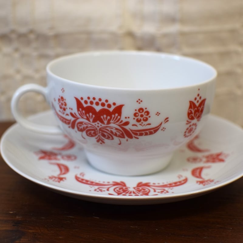 【KAHLA】希少/カーラ/スープカップ&ソーサー/2客セット KAHLA】希少/カーラ/スープカップ&ソーサー/2客セット Kahla porcelain