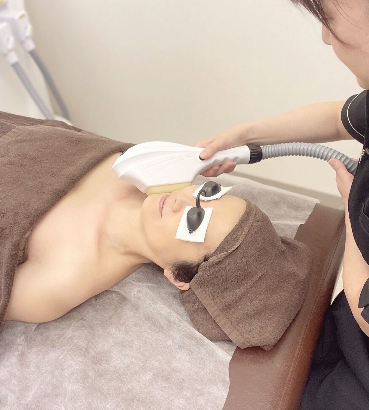 美白美肌専用業務用脱毛機(家庭用としてもご使用できます) 白 美白美肌専用業務用脱毛機(家庭用としてもご使用できます) 白