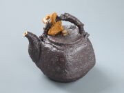 陶彫カエル「鉄瓶（水滴）」／堀口五明笑 | 人気クラフト作家作品通販