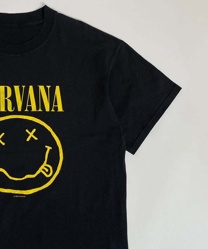 90s “ Nirvana “ smiley face t-shirt | PENSE 90s “ Nirvana “ smiley face t-shirt | PENSE