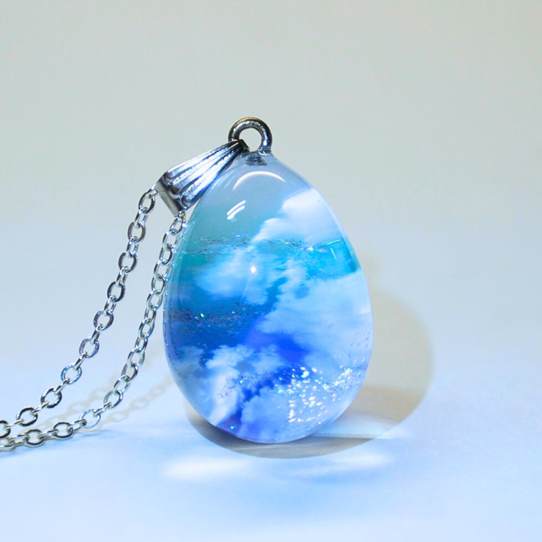 星降る浅瀬色の空』 たまごネックレス | 蒼空屋−レジン雑貨−