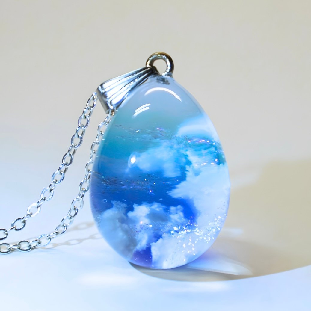 星降る浅瀬色の空』 たまごネックレス | 蒼空屋−レジン雑貨−