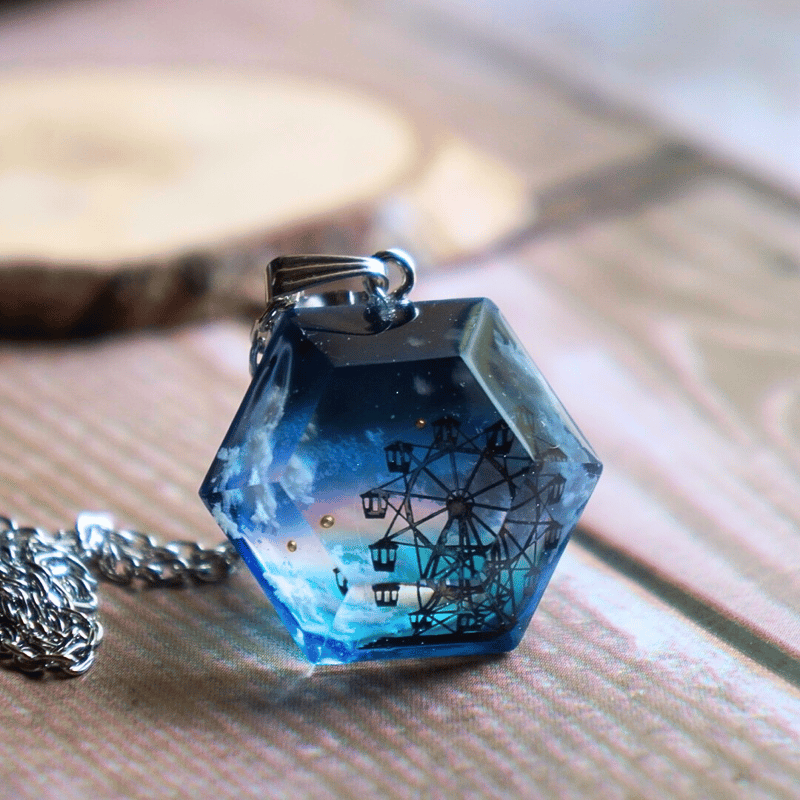 Mayfair Role Aids Nanorien Stones 青 D&D 小さなソラ−深青空と観覧車−』 ネックレス | 蒼空屋−レジン雑貨−