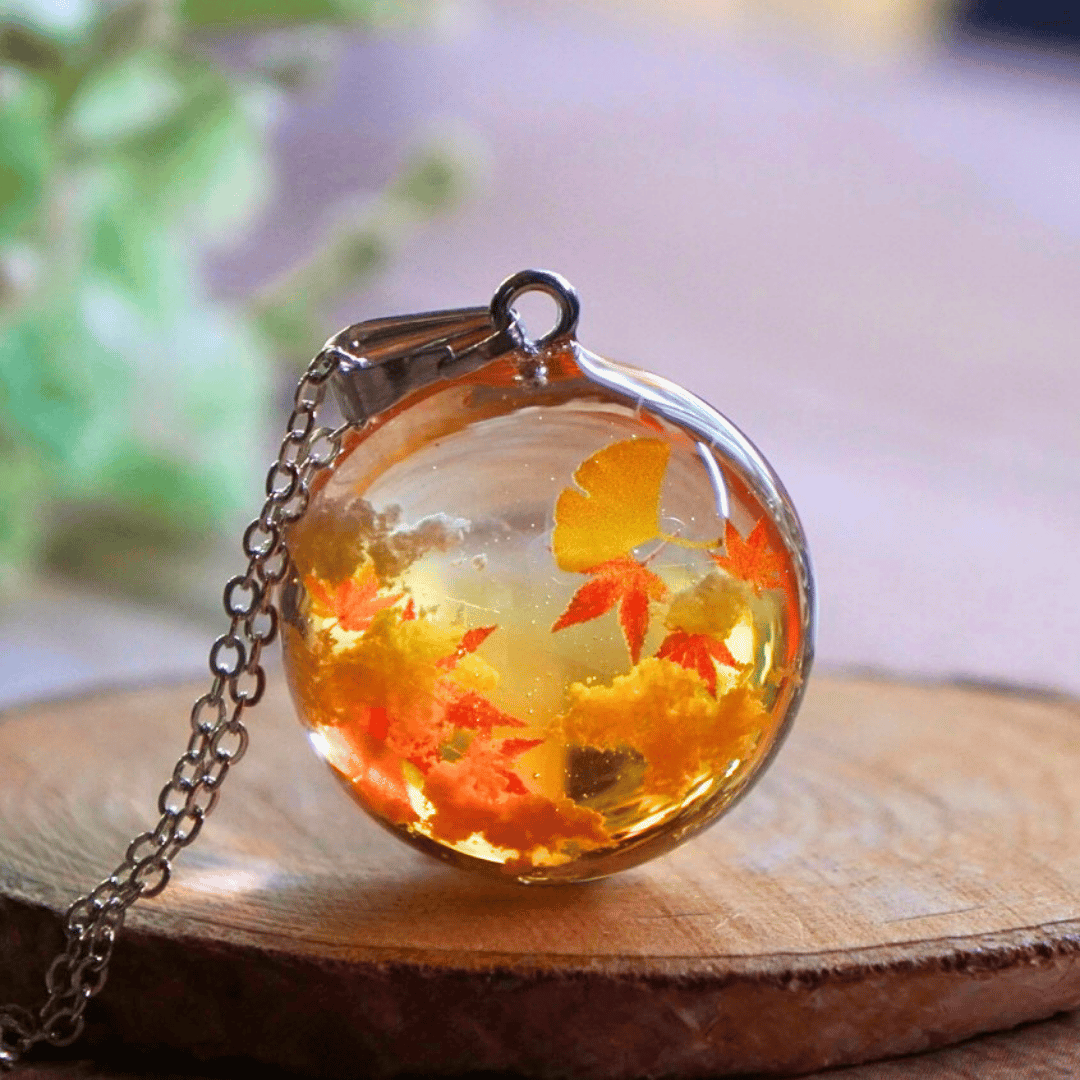 夕陽-紅葉-』 円ネックレス | 蒼空屋−レジン雑貨−