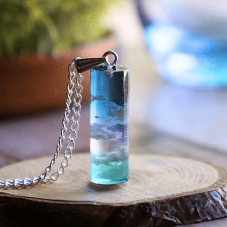 レジンネックレス✩⃛清澄シマエナガ＊蓄光 展示用/レジン/障子に映る夏の夜のシマエナガ 蓄光 オルゴナイト