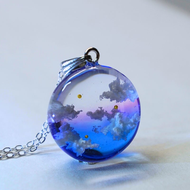 「蒼の国の物語」蓄光宇宙レジン 3点セットネックレス（バラ売り不可） 夕闇空』 円ネックレス | 蒼空屋−レジン雑貨−