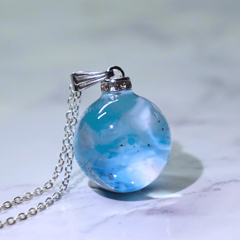 幻の宇宙 オリジナル宇宙レジン 見る角度で色合いが変わるルナ