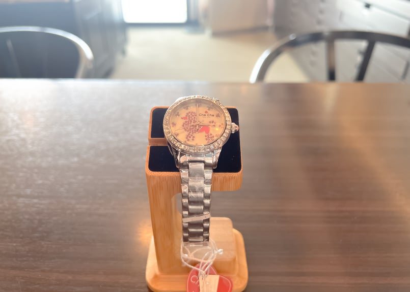 ✨レア✨ RUN NEW YORK 腕時計 RED文字盤 シルバーチェーン レッドハンドシリーズ (REDHAND) / 日本限定 3001REDHAND