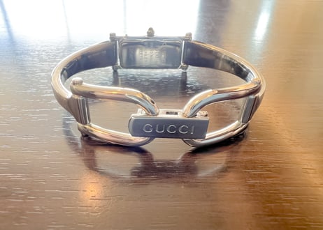 USED GUCCI 1500L 中古整備済みグッチ腕時計(ムーブメント新品)