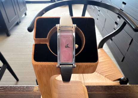 USED GUCCI 1500L 中古整備済みグッチ腕時計(ムーブメント新品)