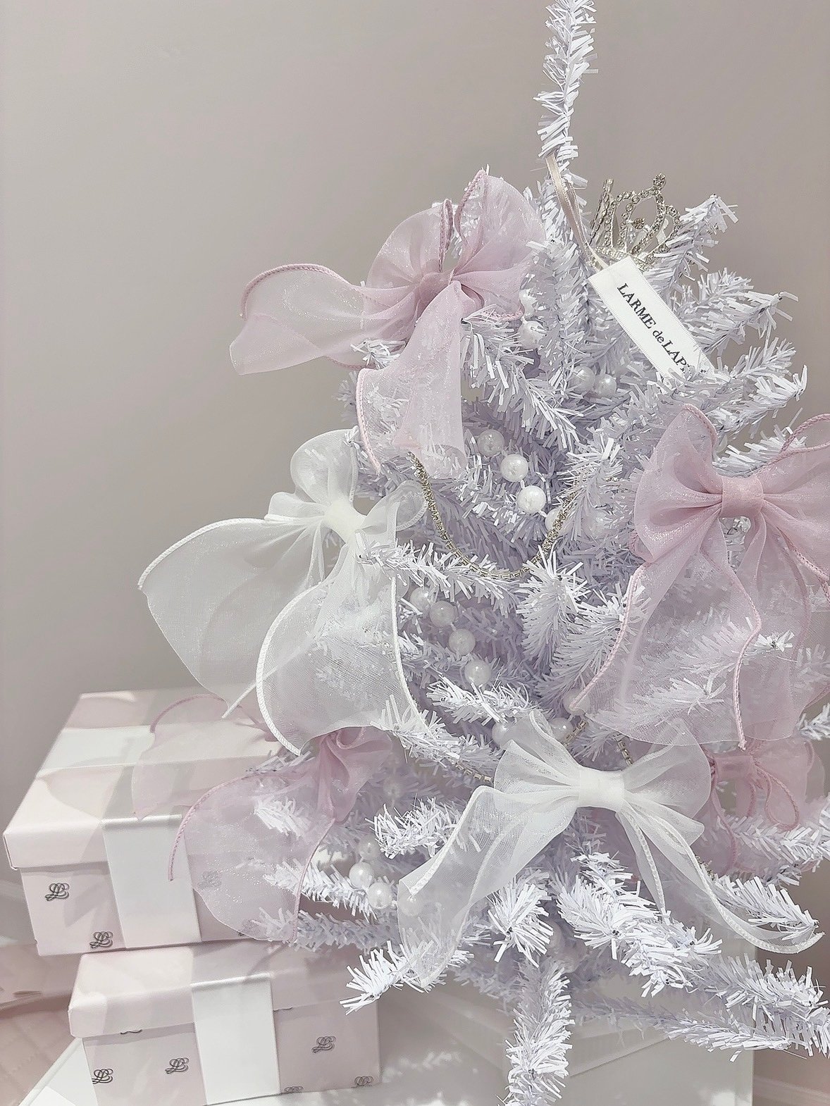 ホワイト×ピンクリボン ミニクリスマスツリー | LARME de LAPIN