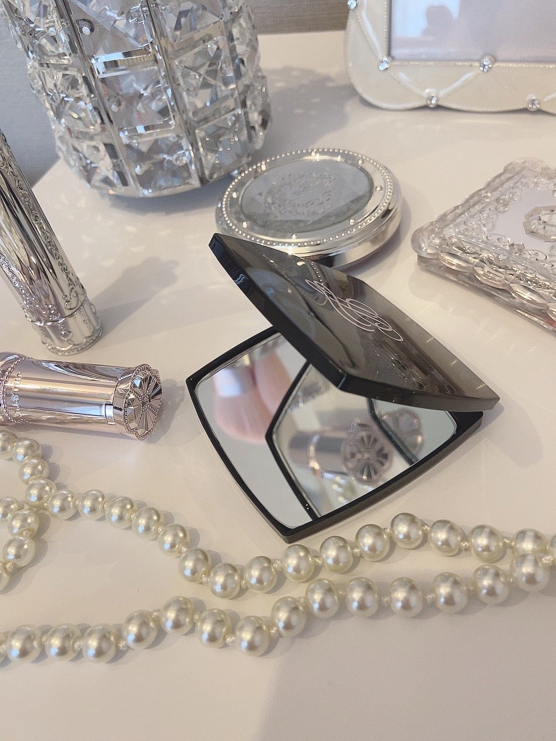 エンブレムコンパクトミラー | LARME de LAPIN（ラルムドラパン）