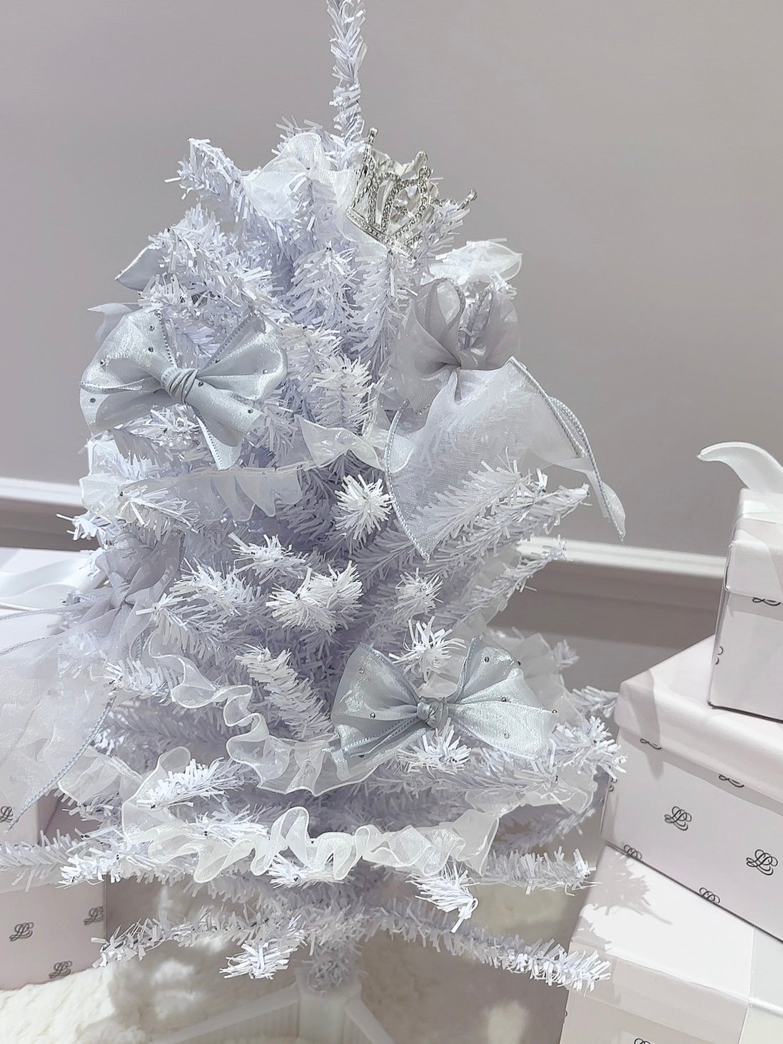 ホワイト×ブルーリボン ミニクリスマスツリー | LARME de LAPIN