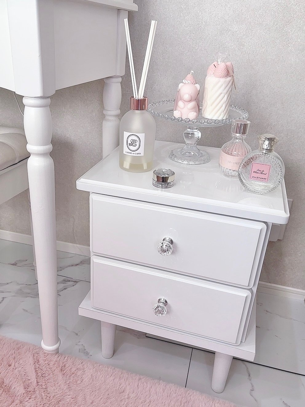 【新品】フェミニン　ホワイトチェスト　クリスタルハンドル　アウトレット araya_mch6596