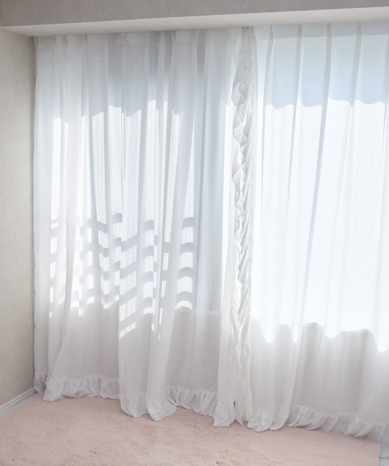 タッセル付きフリルカーテン | LARME de LAPIN（ラルムドラパン）