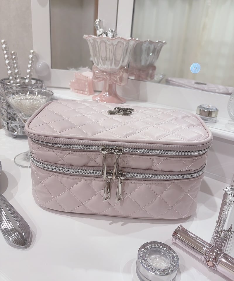 キルティングロゴポーチ | LARME de LAPIN（ラルムドラパン）