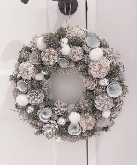 ホワイトブルークリスマスリース