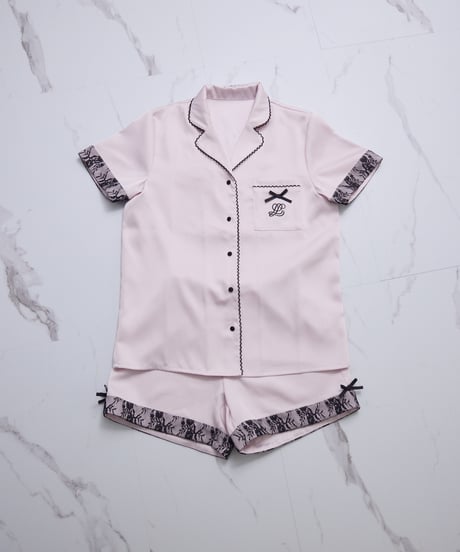 ロゴ刺繍サテンパジャマ