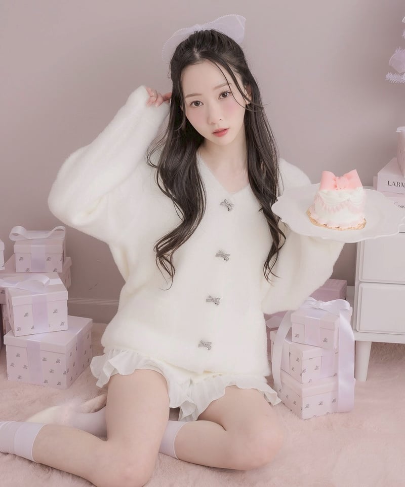 ビジューリボンニットカーディガン | LARME de LAPIN（ラルムドラパン）