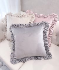 ベルベットフリルクッション