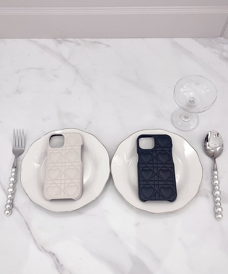 Dior ディオール✧✧✧iPhone ホワイト ハート型キルティング ケース iPhone ハート Dior(ディオール) - ブランド通販のBUYMA