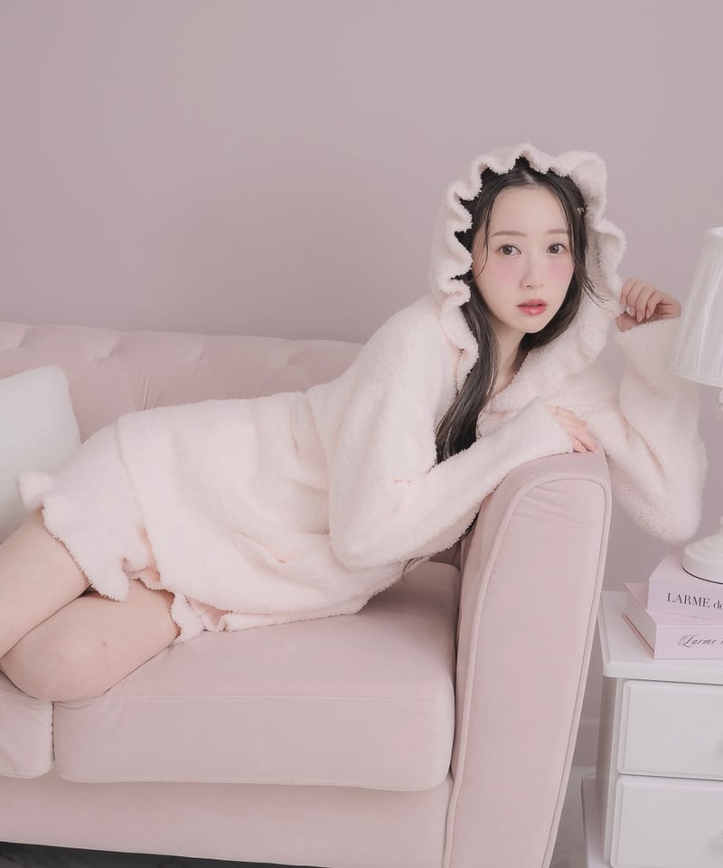 【める】Rene　2023年✨フードカーディガン フリルニットパーカー める様専用】Rene 2023年✨フードカーディガン フリルニットパーカー