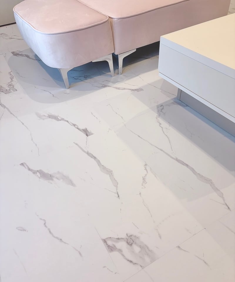 大理石調フロアタイル | LARME de LAPIN（ラルムドラパン）