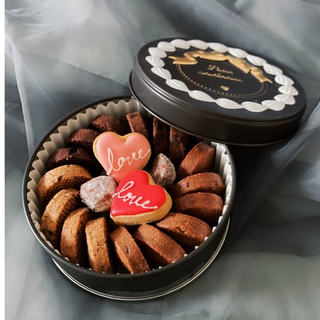 バレンタイン缶