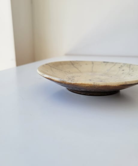 黒畑日佐代　皿　中