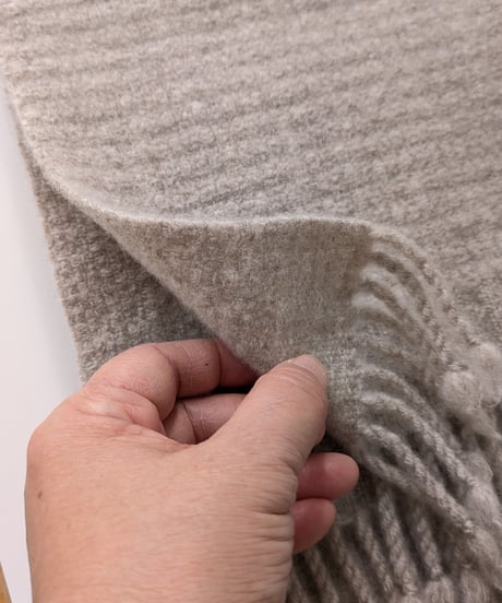 寺田靖子　woolマフラー　gray beige 無染色ウール