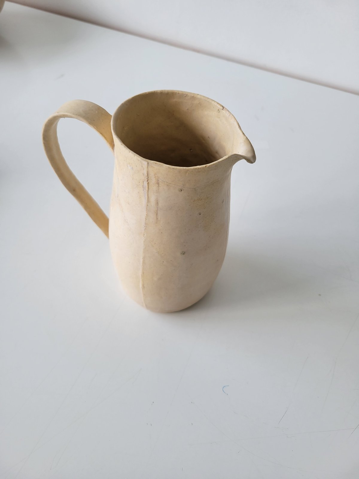 オノエコウタ ピッチャー ベージュ | M a t o ,,t o o l s