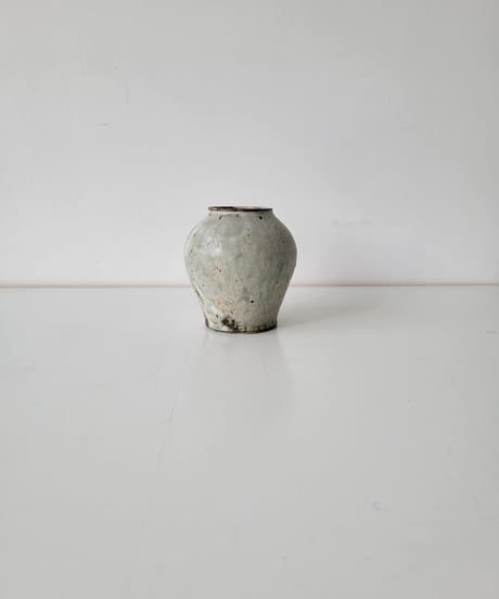 竹本ゆき子　花器　粉引灰釉