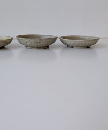 内田ゆみこ　灰釉５寸皿