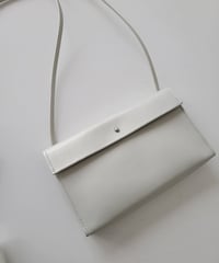 mercredin. enveloppe shoulder silver