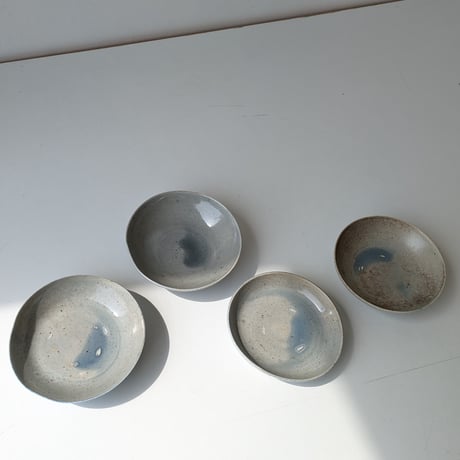 秋田菫 | STORES