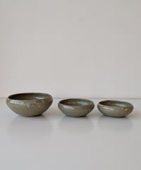 前田美絵　刷毛目鉢　M, S