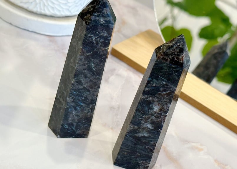 N50☆特別ご奉仕☆魔術師の石【11.6-11.9グリーンランド産ヌーマイト 】