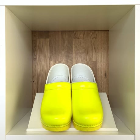 [半額 セール] ダンスコ dansko プロフェッショナル イエローネオン レザー アウトレット