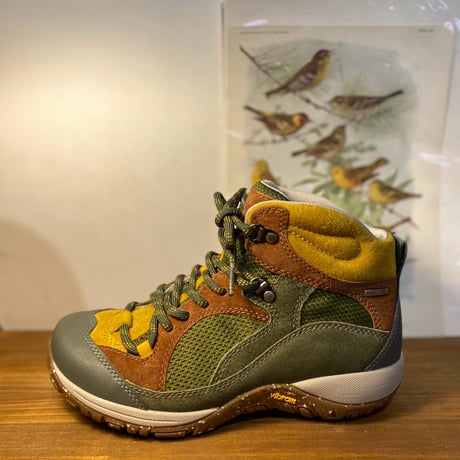[半額 セール] ダンスコ ポジー パイン スエード ウォータープルーフ 撥水加工  Vibramソール アウトレット