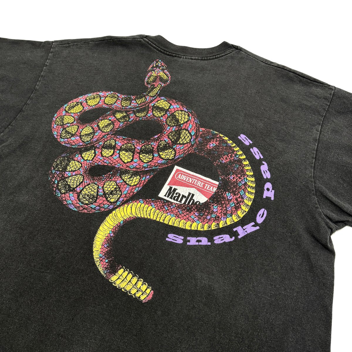 Marlboro Snake Pass マルボロ スネークパス BLACK XL Tシャツ | Marlboro Snake Pass マルボロ スネークパス BLACK XL Tシャツ |