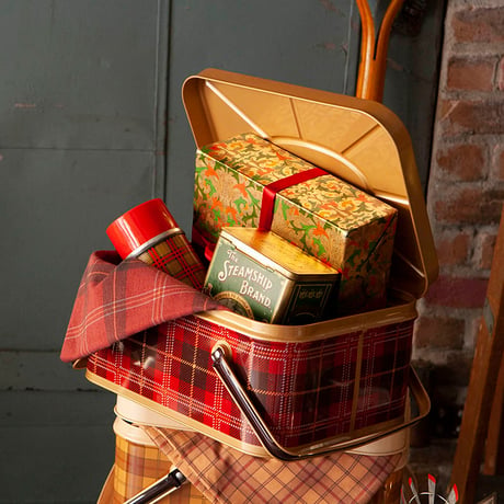 TIN BASKET RED