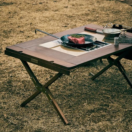 ＣＨＥＦ　ＴＡＢＬＥ（シェフテーブル）ＬＩＧＨＴ　カラー：DB/GOLD