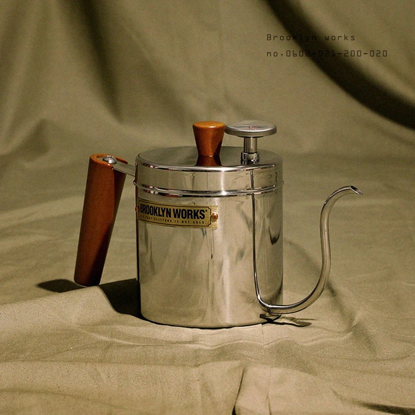 BROOKLYN WORKS DRIP KETTLE | LUCROAC ONLINE STORE