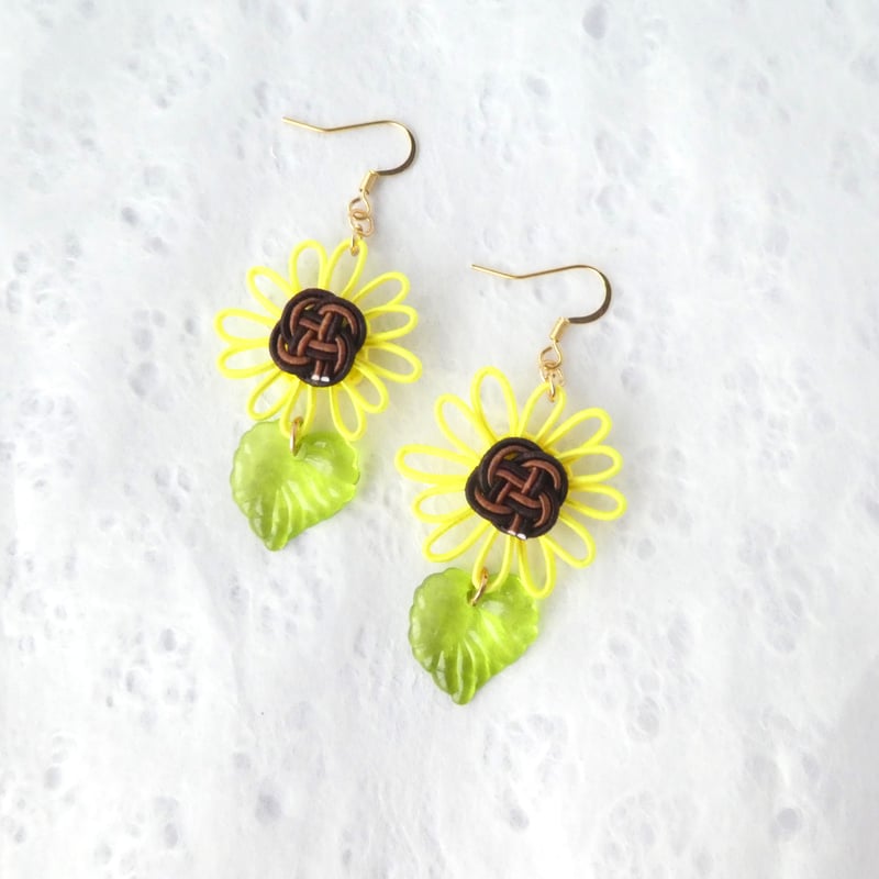 水引ひまわり ピアス/イヤリング | はわ-MIZUHIKI-