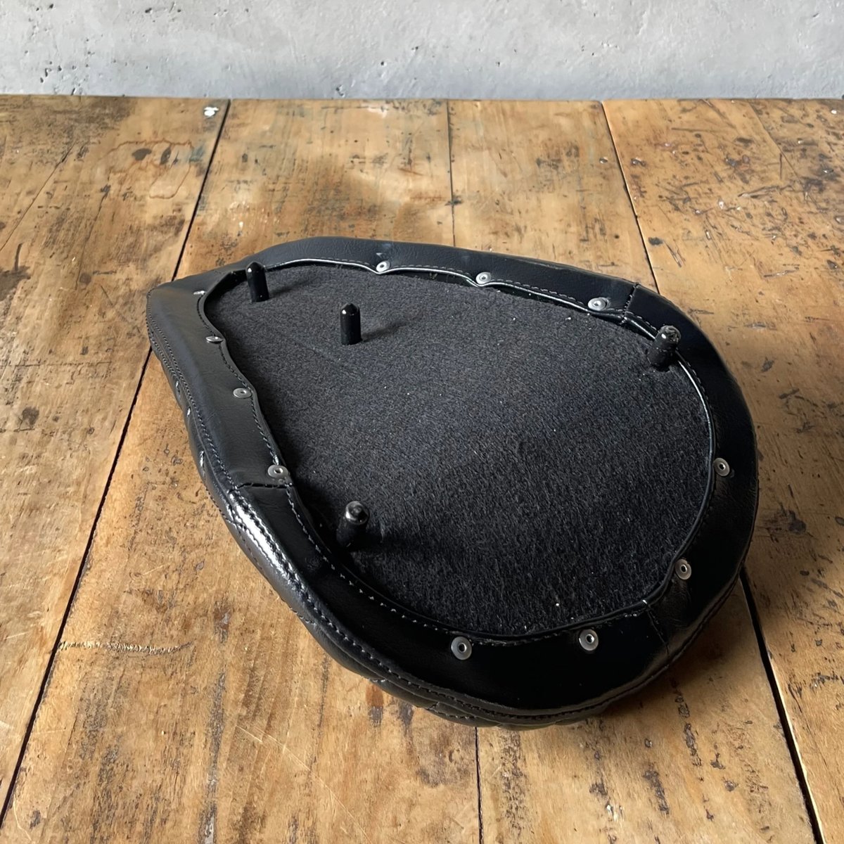 SOFTAIL THUNDER専用 ダイヤモンドステッチタックロールシート