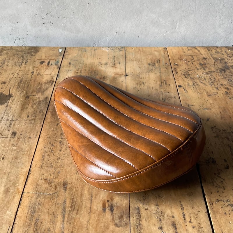 THUNDER 250専用 縦ステッチタックロールシート・ブラウン（HARDTAIL