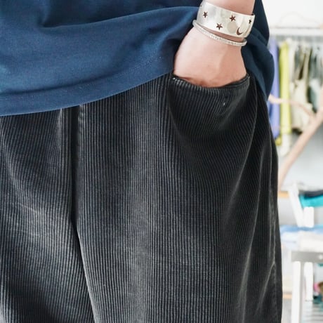 liz sport black cords shorts
