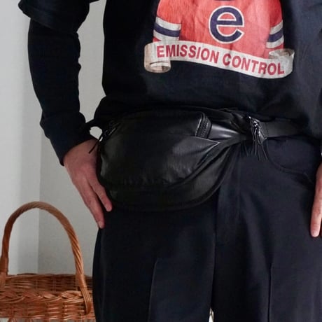 A SCENE N waist